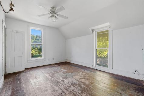 632 E Jefferson Street Washington IA 52353