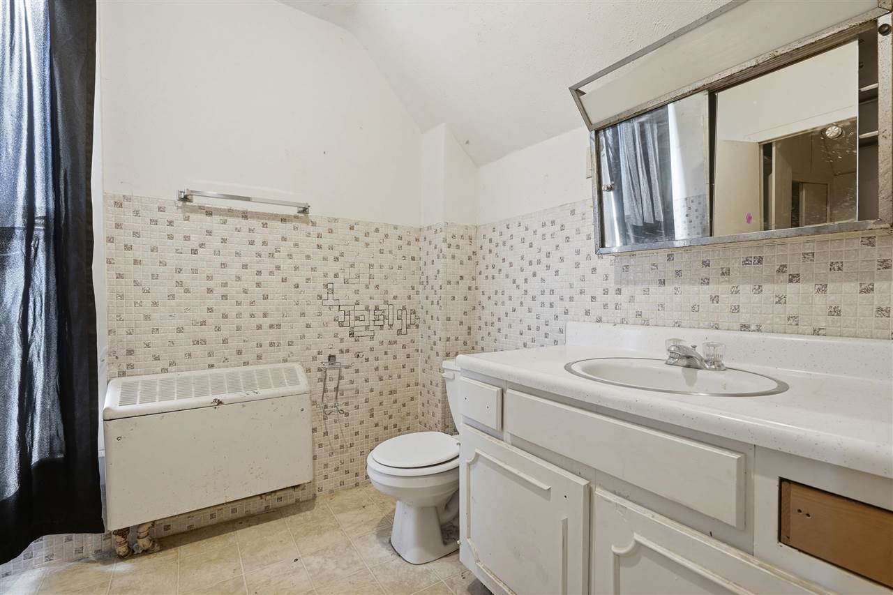 632 E Jefferson Street Washington IA 52353
