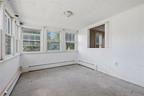 632 E Jefferson Street Washington IA 52353