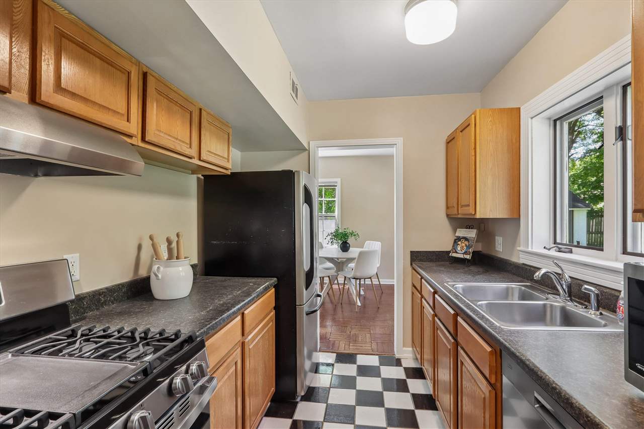 918 Ginter Avenue Iowa City IA 52240