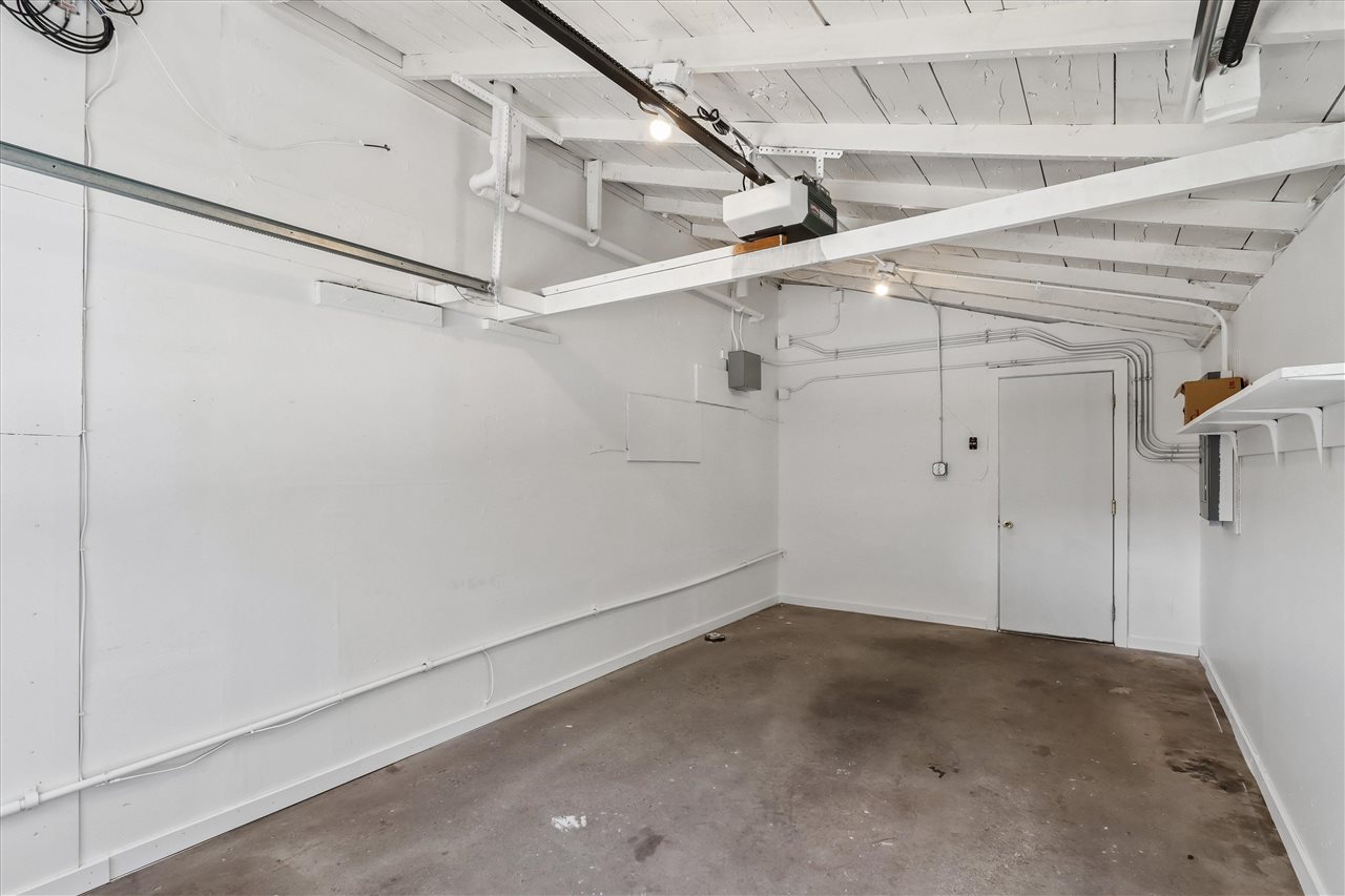 918 Ginter Avenue Iowa City IA 52240