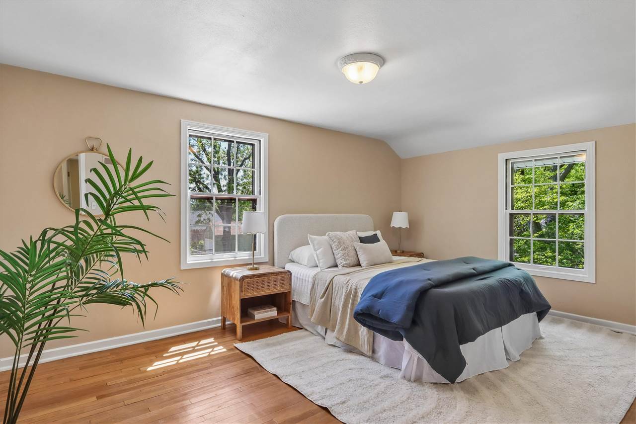 918 Ginter Avenue Iowa City IA 52240