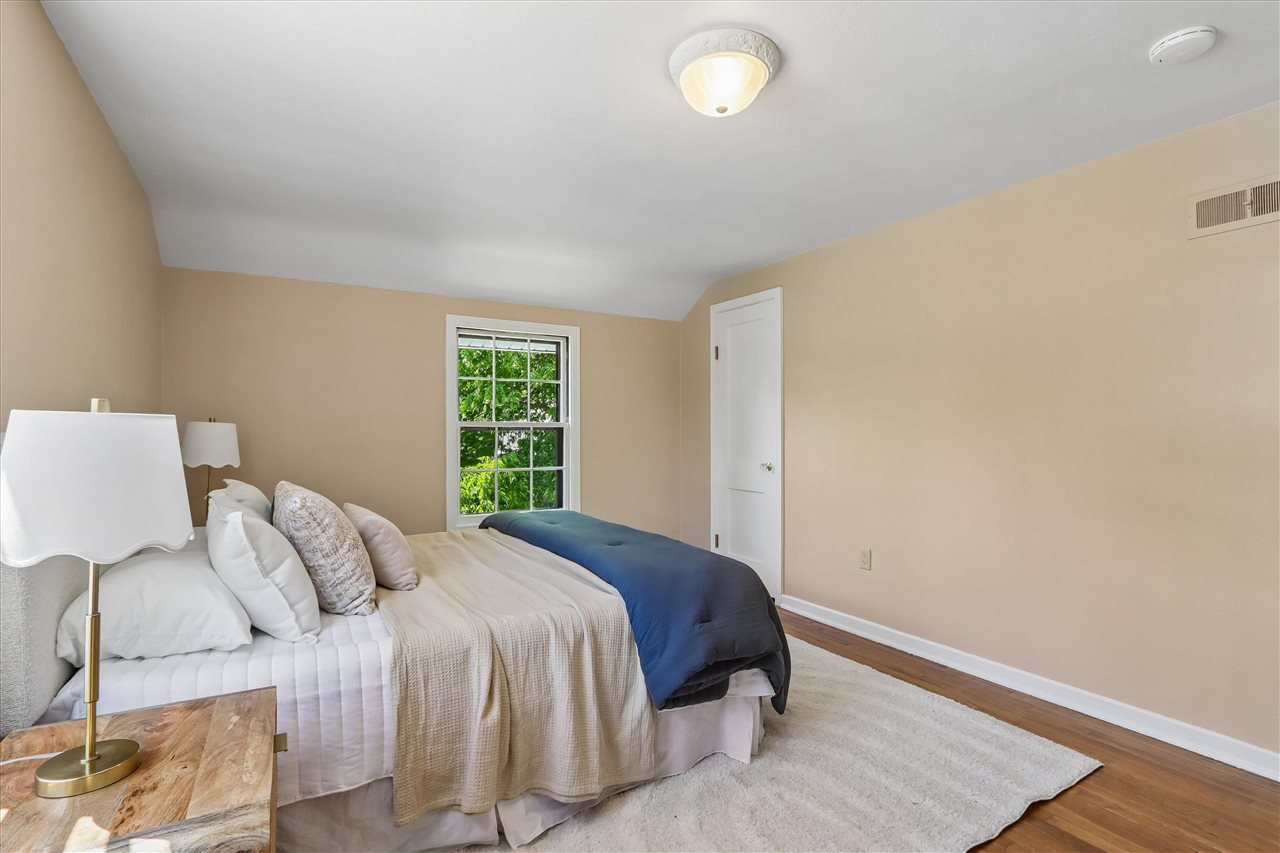 918 Ginter Avenue Iowa City IA 52240