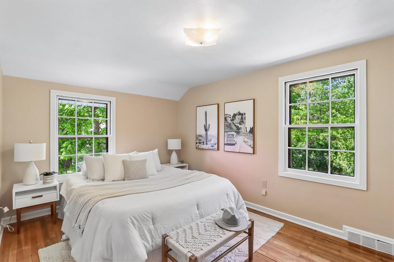 918 Ginter Avenue Iowa City IA 52240