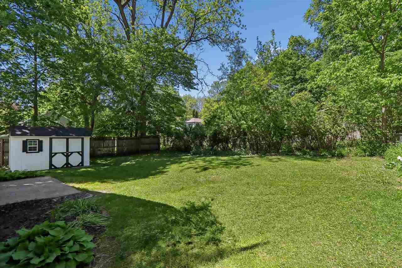 918 Ginter Avenue Iowa City IA 52240