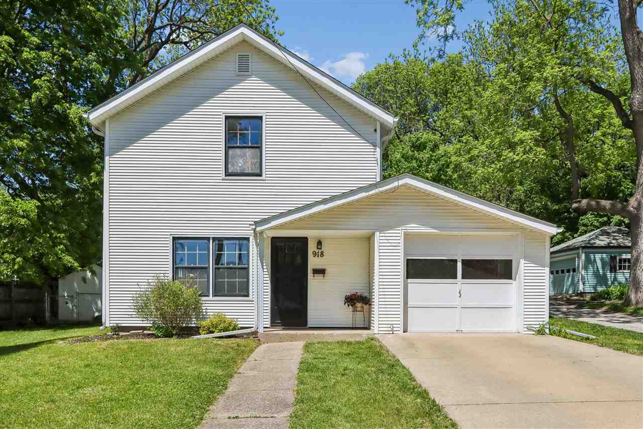918 Ginter Avenue Iowa City IA 52240