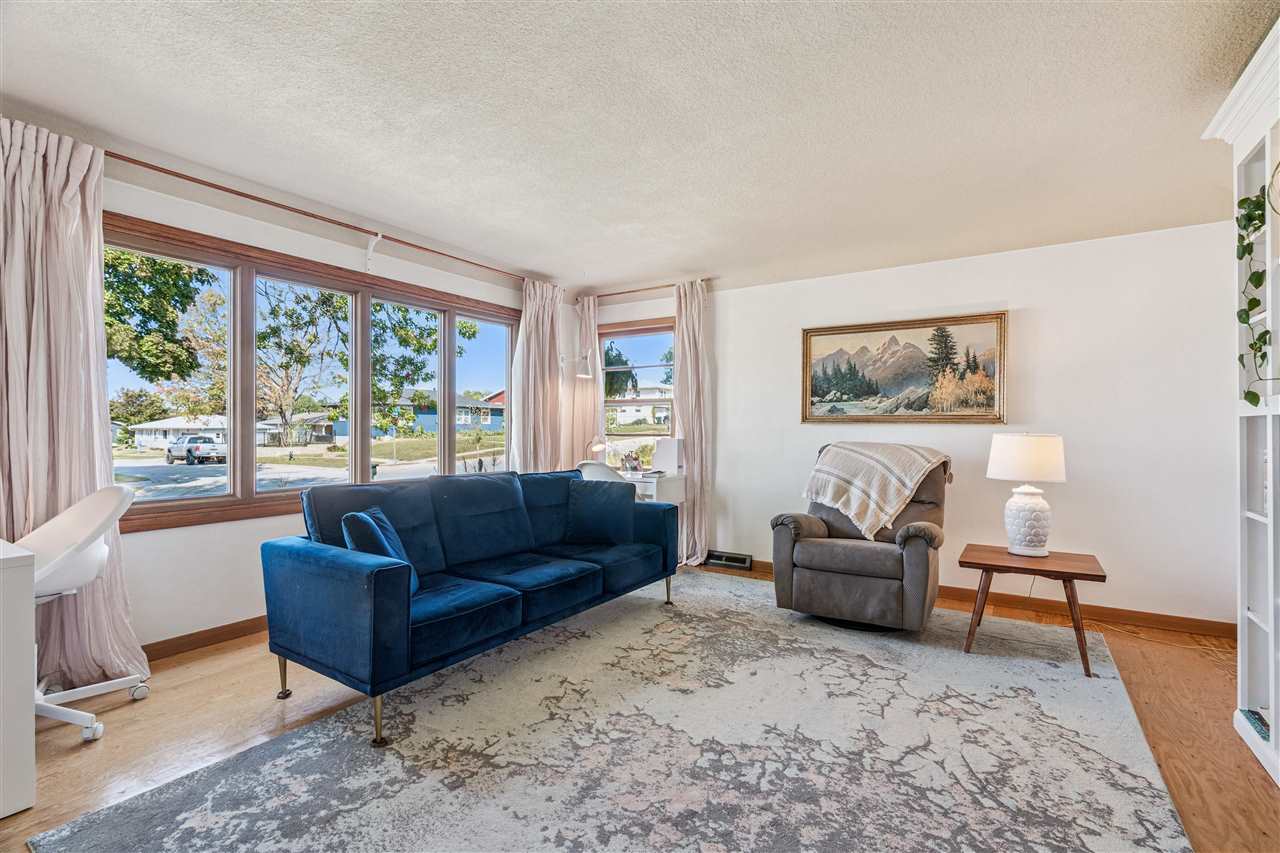 2601 Teresa Drive SW Cedar Rapids IA 52404