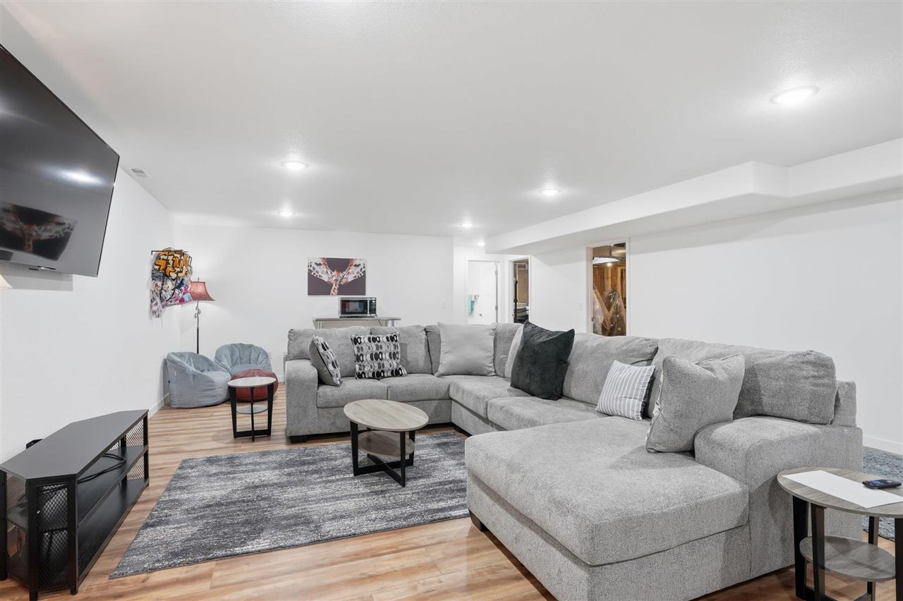 502 S 15th Avenue Washington IA 52353