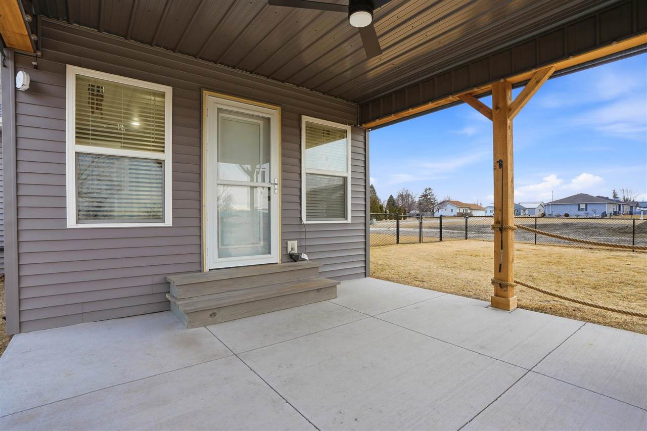502 S 15th Avenue Washington IA 52353