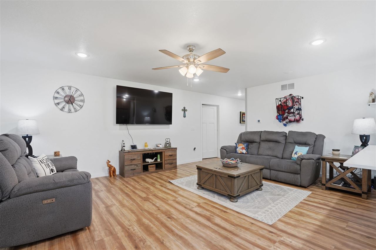 502 S 15th Avenue Washington IA 52353