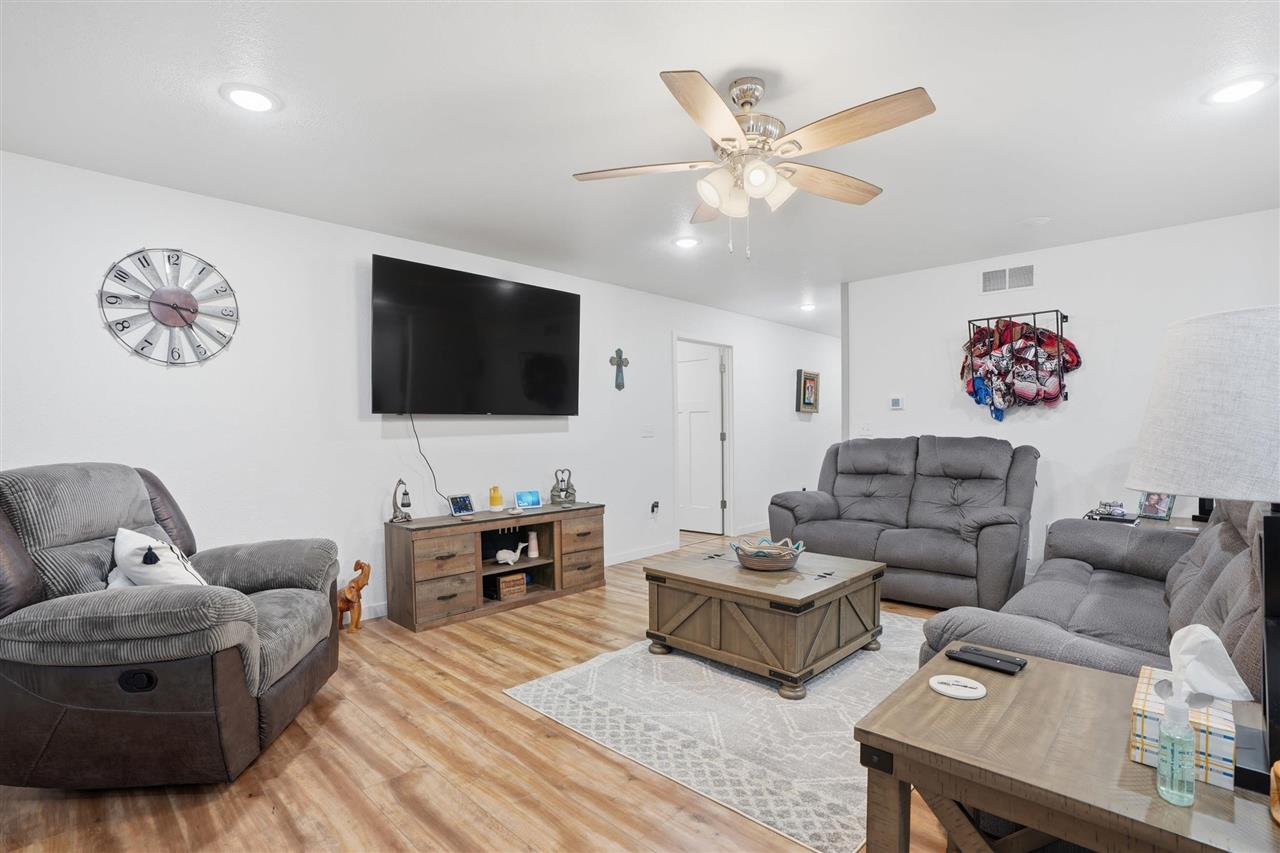 502 S 15th Avenue Washington IA 52353
