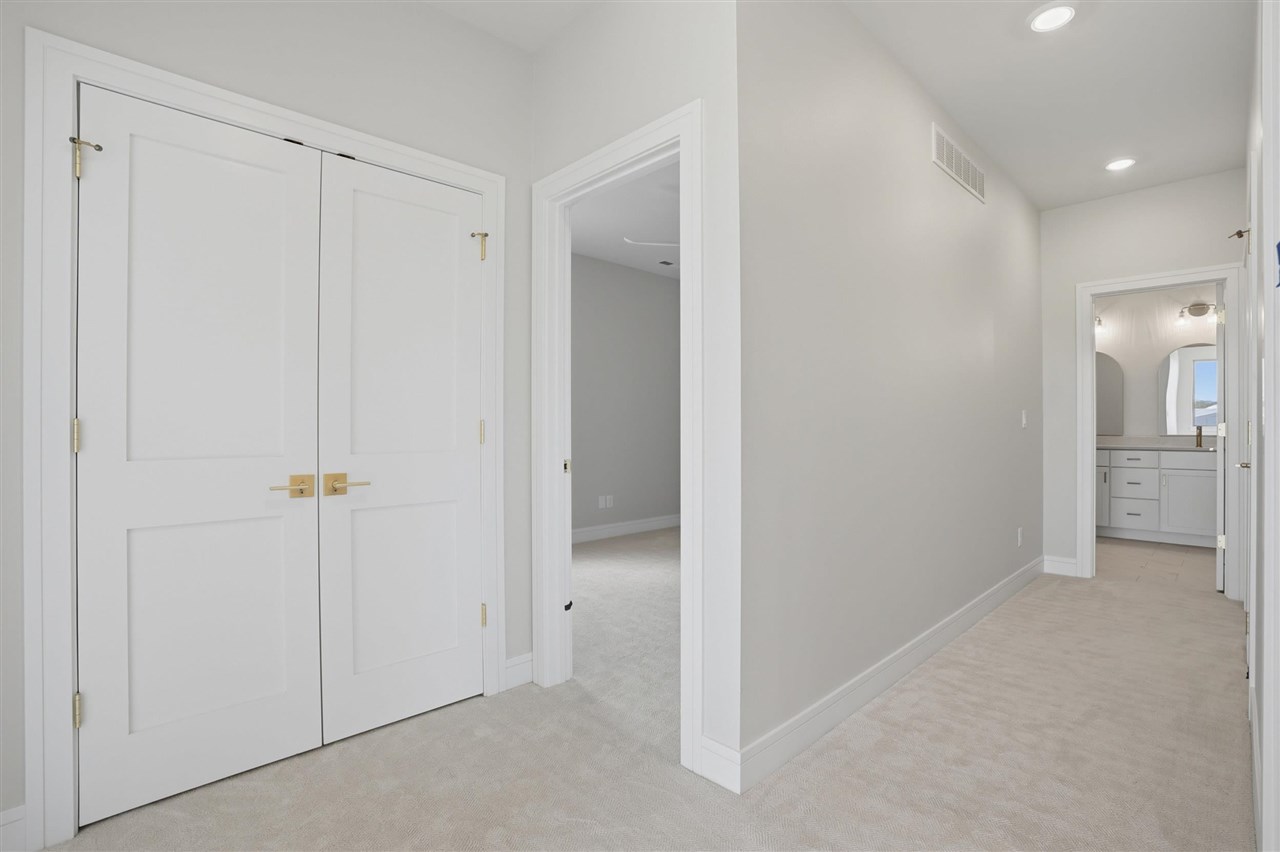 1204 Timber Trail Solon IA 52333