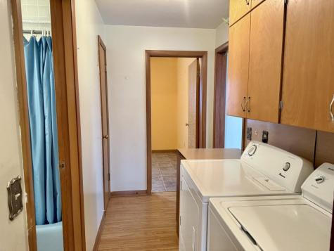 100 E Welsh Street Williamsburg IA 52361