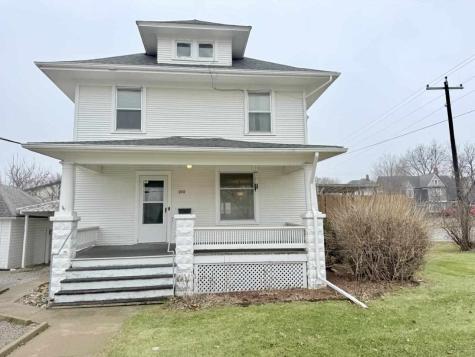 100 E Welsh Street Williamsburg IA 52361