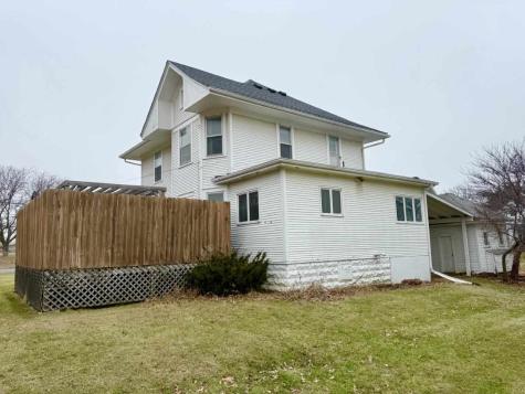 100 E Welsh Street Williamsburg IA 52361