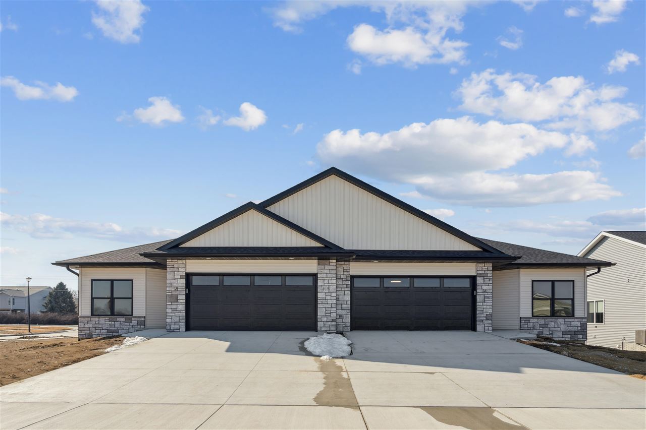 4 Lazy Brook Drive West Branch IA 52358