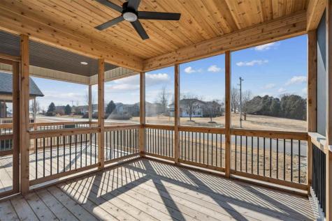 4 Lazy Brook Drive West Branch IA 52358