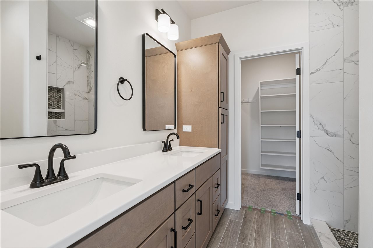 4 Lazy Brook Drive West Branch IA 52358