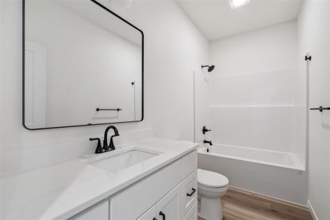 4 Lazy Brook Drive West Branch IA 52358
