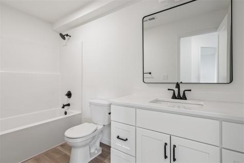 4 Lazy Brook Drive West Branch IA 52358
