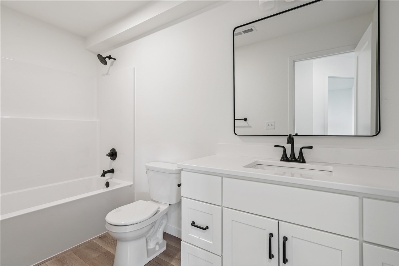 4 Lazy Brook Drive West Branch IA 52358
