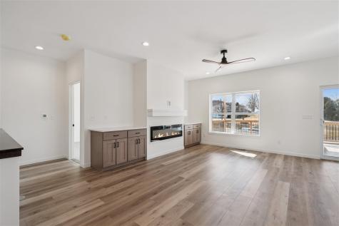 4 Lazy Brook Drive West Branch IA 52358