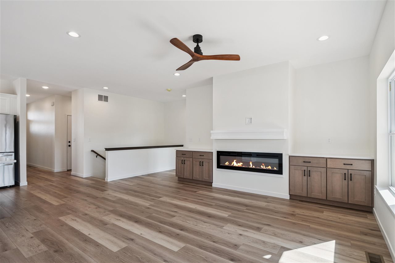 4 Lazy Brook Drive West Branch IA 52358