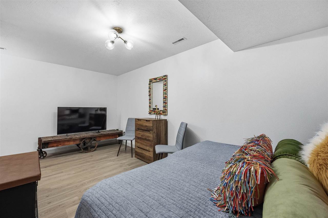 1234 Shannon Drive Iowa City IA 52246
