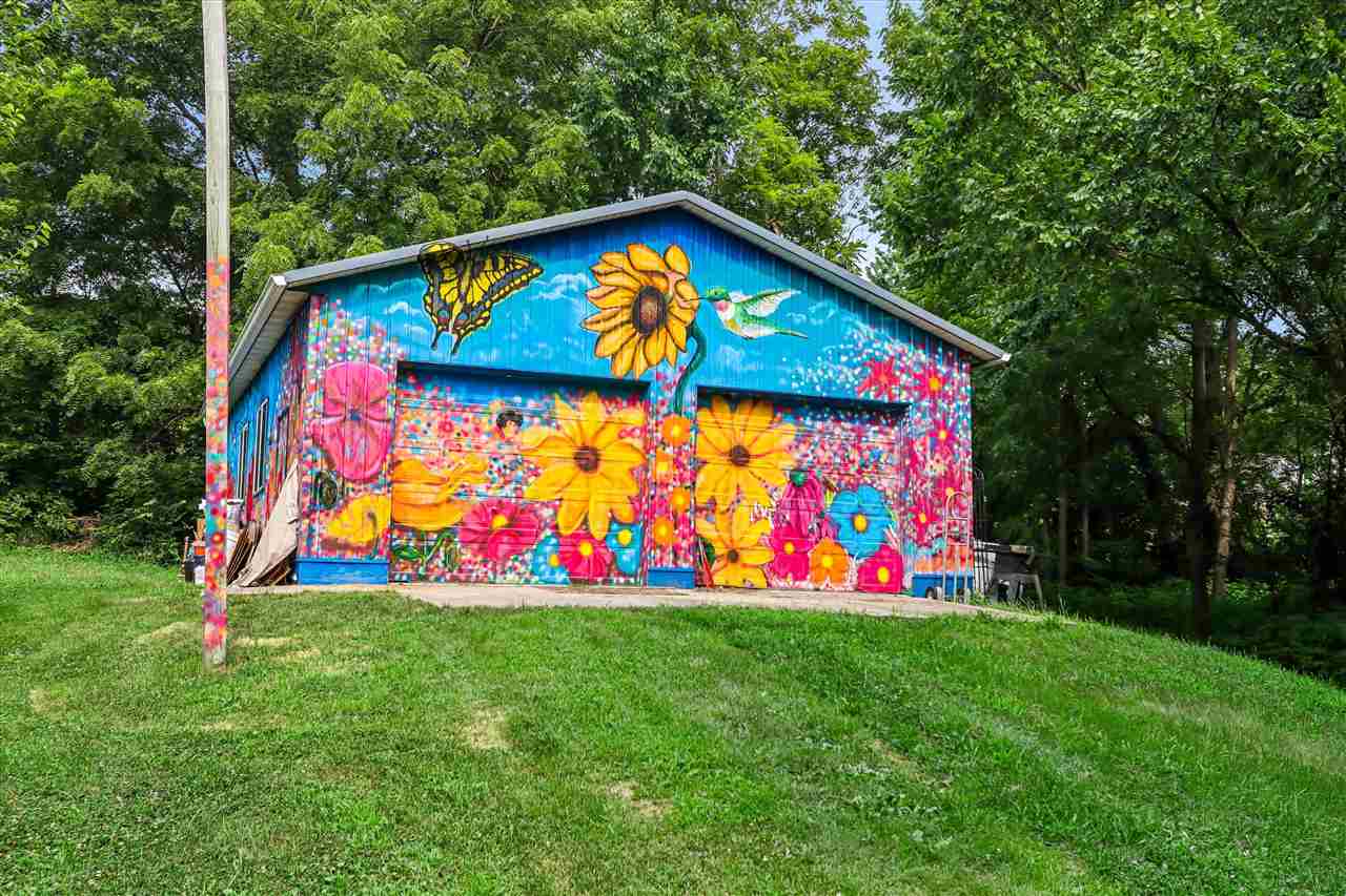 3244 170th Street Riverside IA 52327