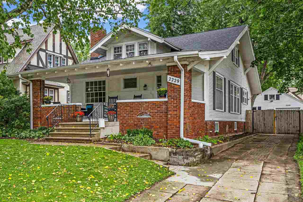 Cedar Rapids IA, 2229 Meadowbrook Drive SE