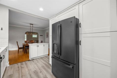2229 Meadowbrook Drive SE Cedar Rapids IA 52403