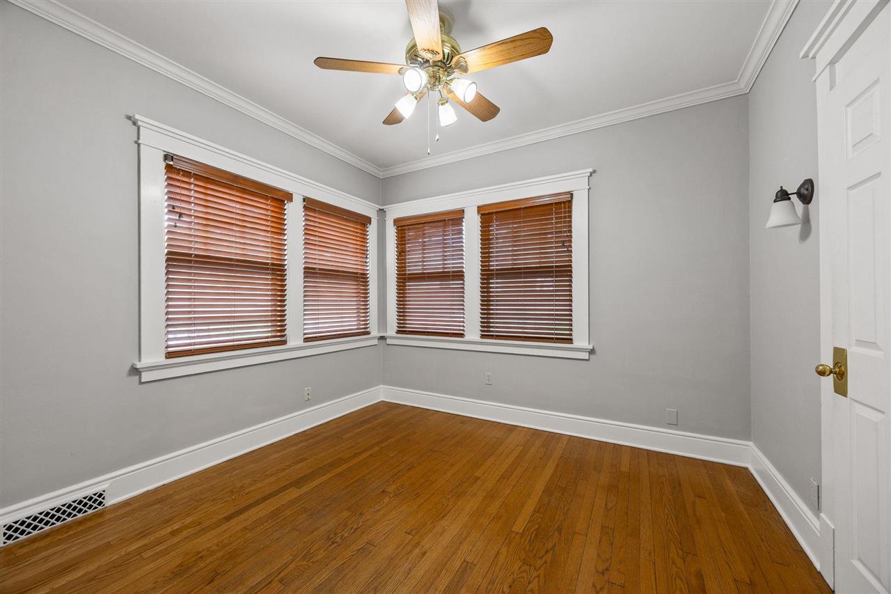 2229 Meadowbrook Drive SE Cedar Rapids IA 52403