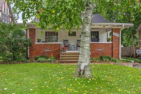 2229 Meadowbrook Drive SE Cedar Rapids IA 52403