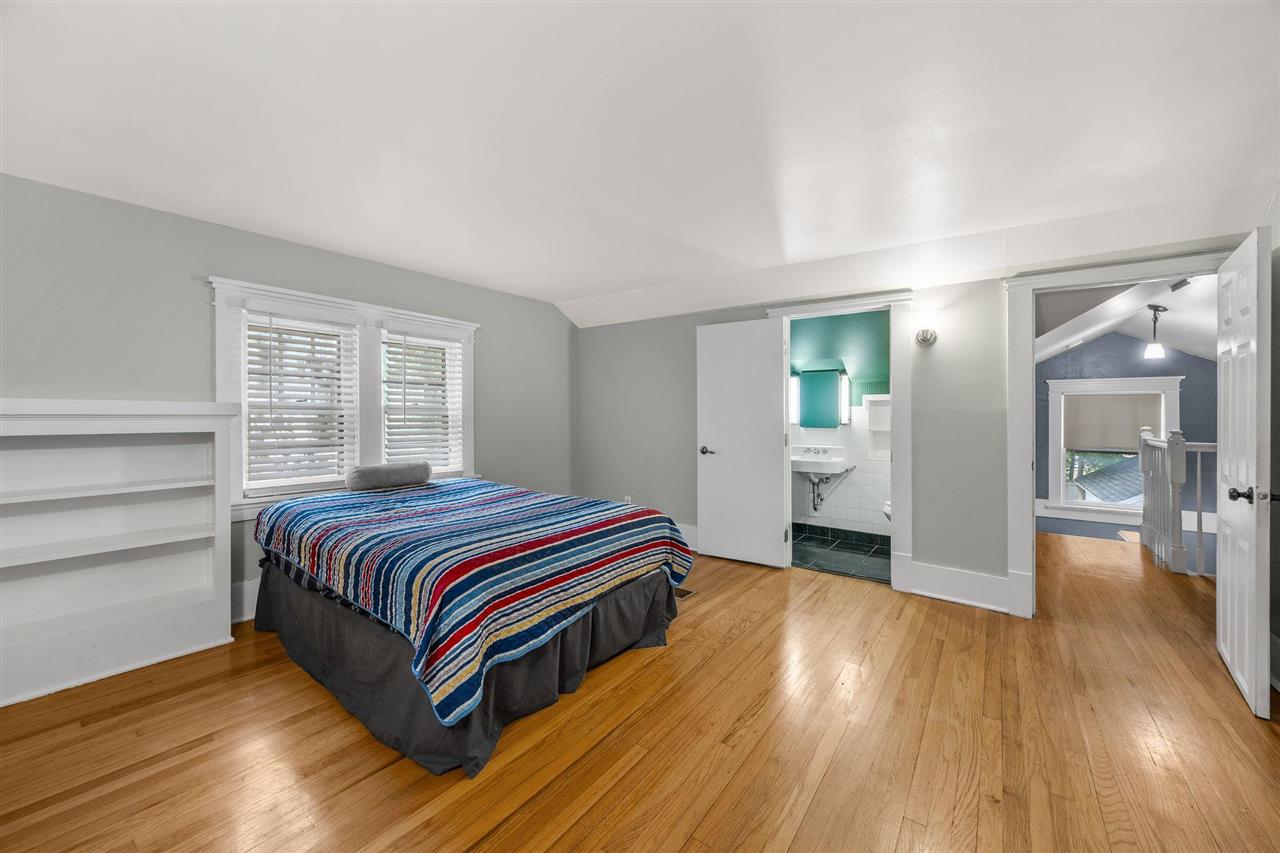 2229 Meadowbrook Drive SE Cedar Rapids IA 52403