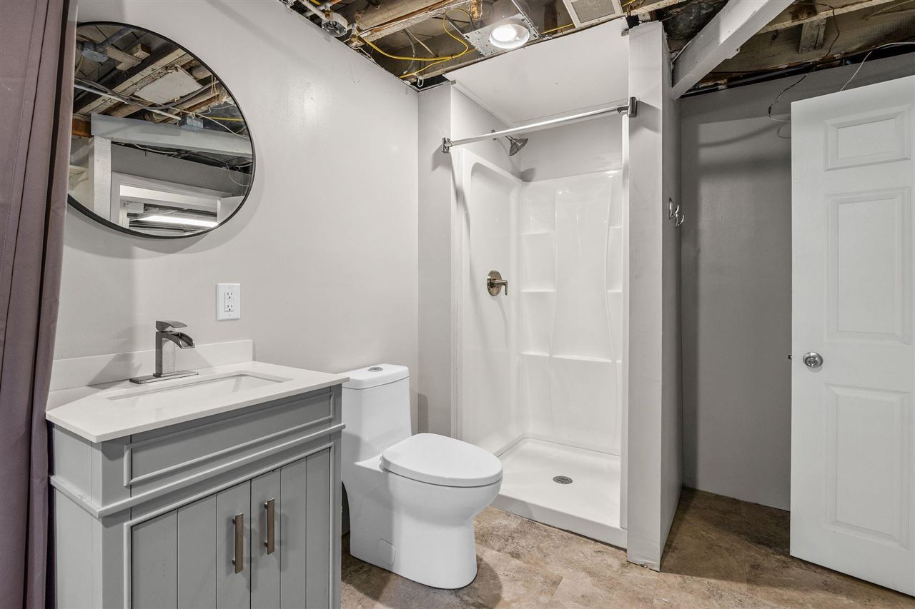 2229 Meadowbrook Drive SE Cedar Rapids IA 52403