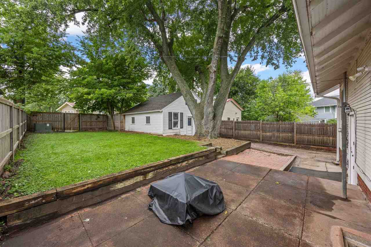 2229 Meadowbrook Drive SE Cedar Rapids IA 52403