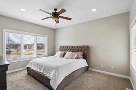 5415 Triple Crown Marion IA 52302