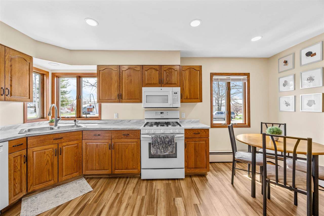 230 W Chestnut Street North Liberty IA 52317