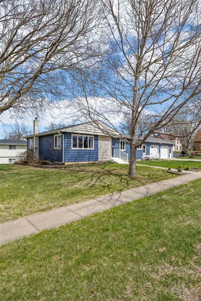 230 W Chestnut Street North Liberty IA 52317