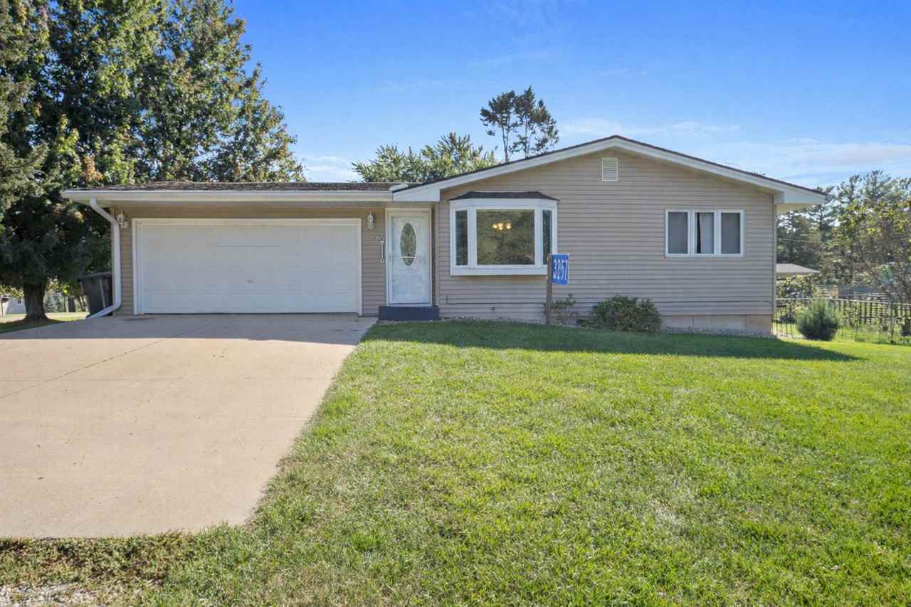 3257 NE Windward Street Solon IA 52333
