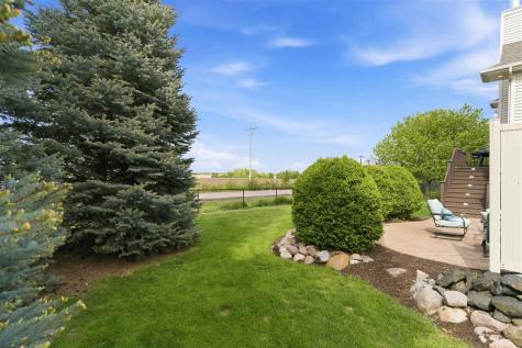 2360 Grey Wolf Hiawatha IA 52233
