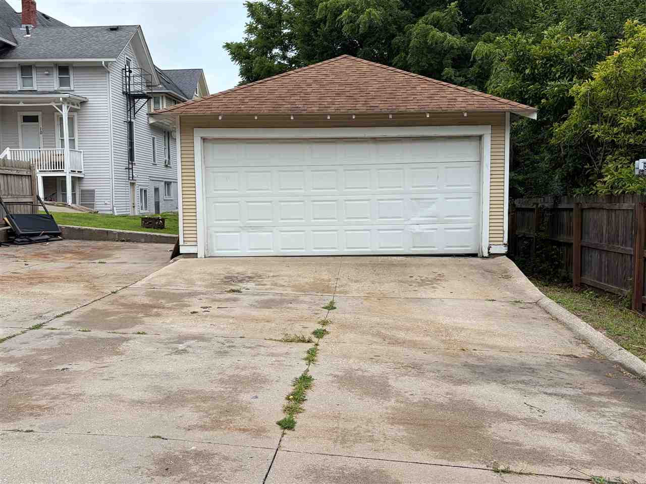 946 Iowa Avenue Iowa City IA 52245-9999