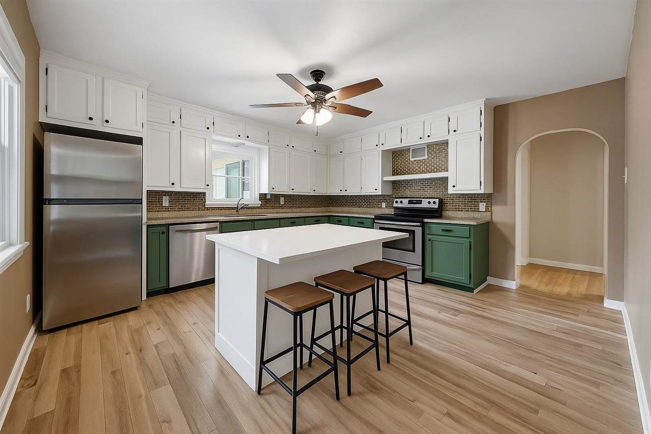 1607 Ridge Street Iowa City IA 52240