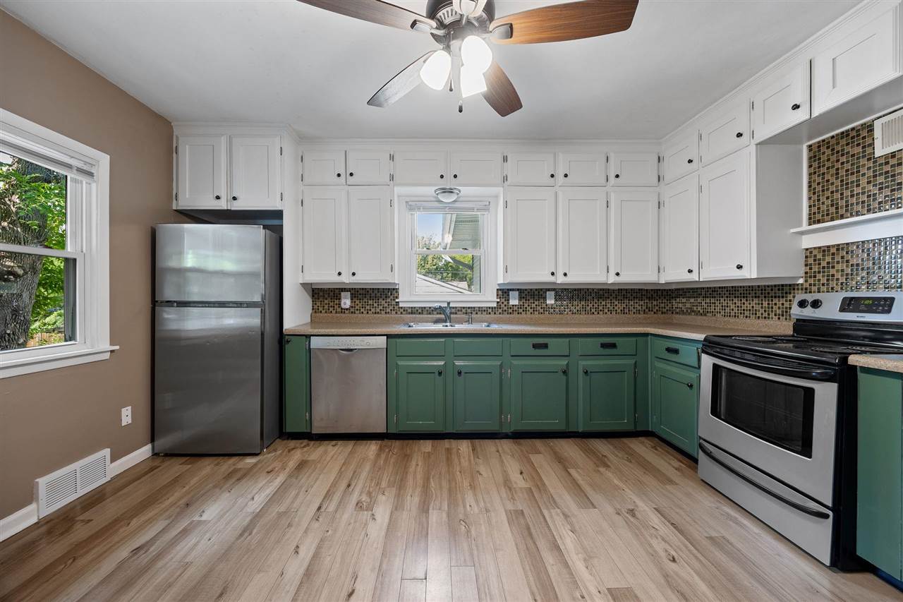 1607 Ridge Street Iowa City IA 52240