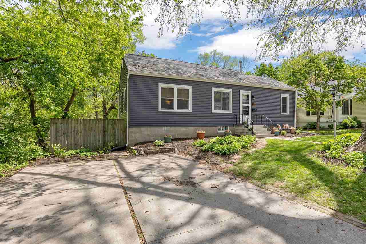 904 Roosevelt Street Iowa City IA 52240