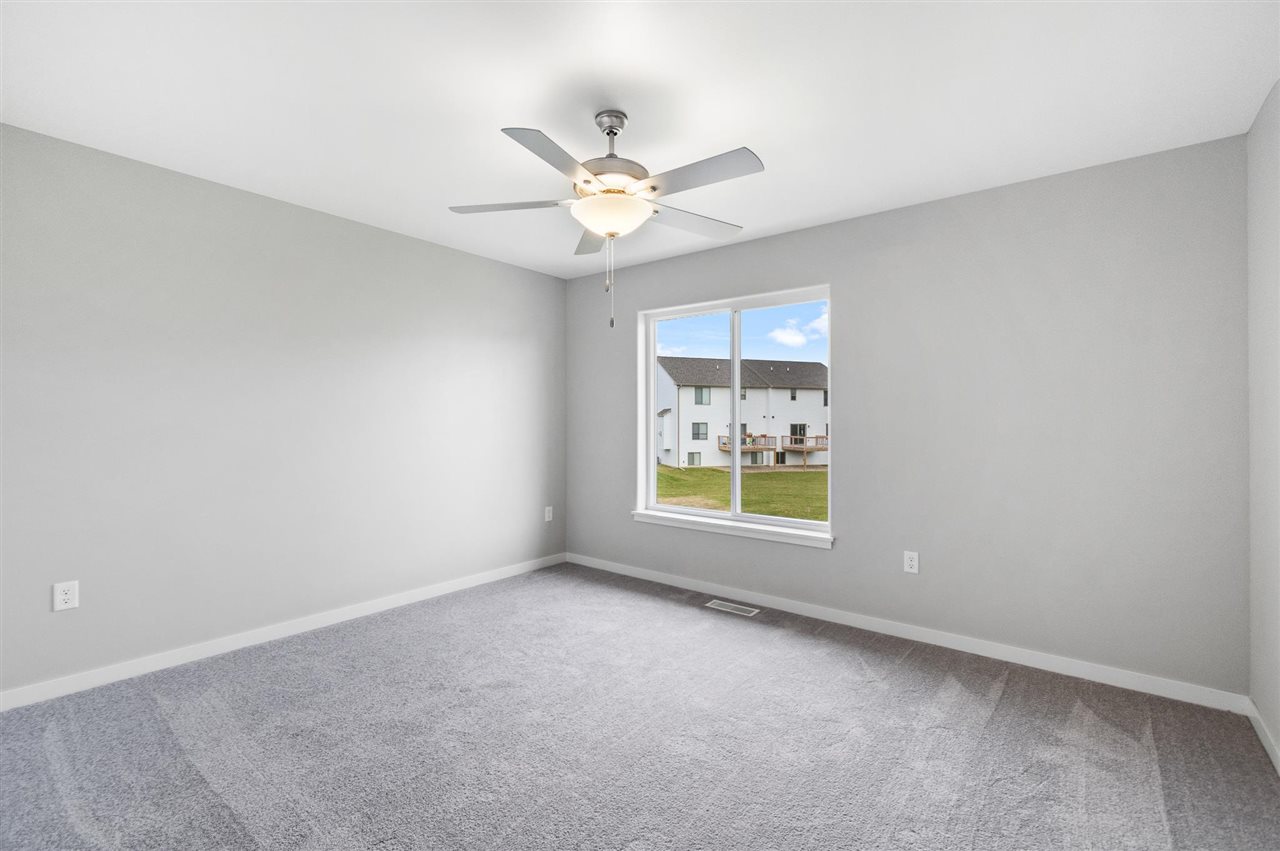 1422 Winterberry Lane North Liberty IA 52317