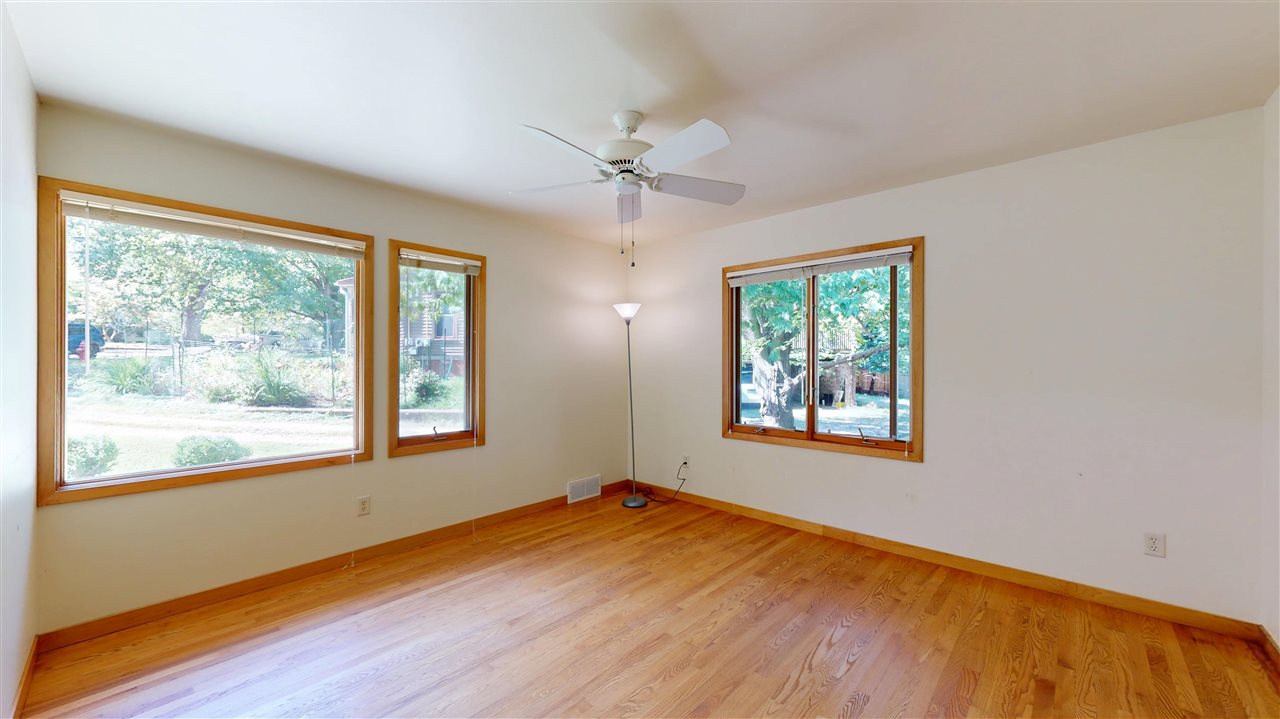 1050 Woodlawn Avenue Iowa City IA 52245-4446