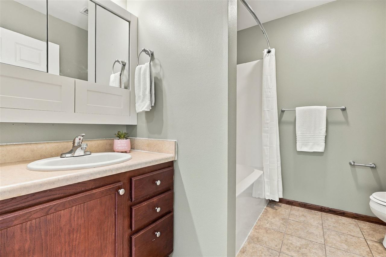 938 Oxen Lane Iowa City IA 52240