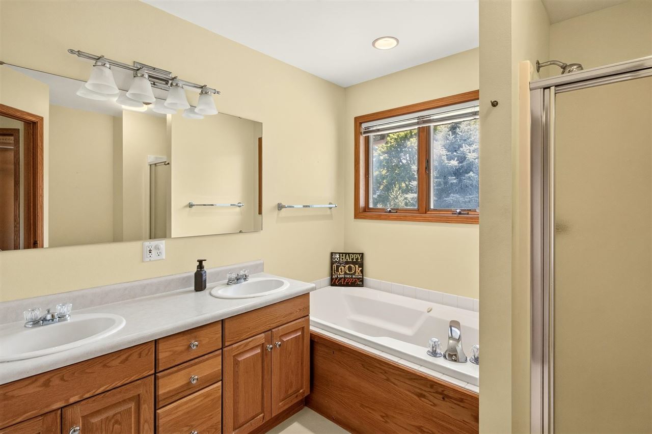45 Heron Circle Iowa City IA 52245