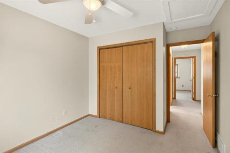 45 Heron Circle Iowa City IA 52245